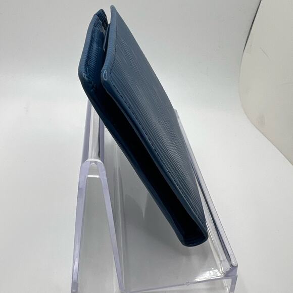 Louis Vuitton Blue Epi Bifold Wallet - Picture 3 of 8